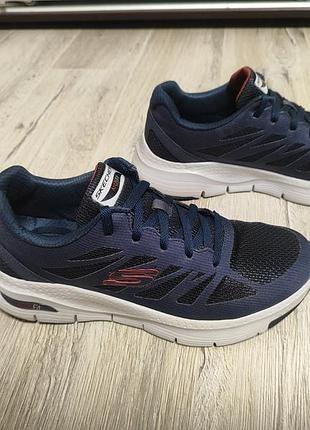 Кросівки skechers arch fit charge back