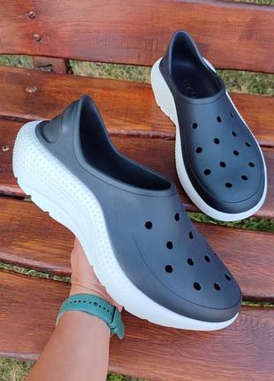 Шикарні крокси crocs m12