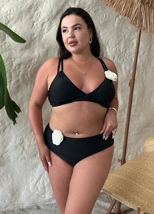 Купальник plus size оригінального крою із квітами на топові та трусиках