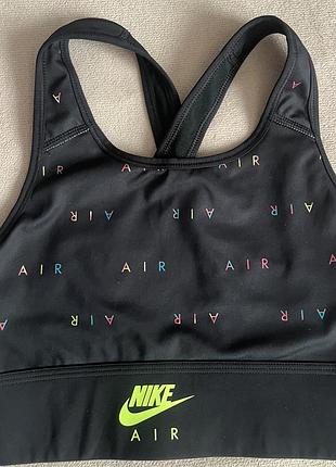 Спортивный топ nike