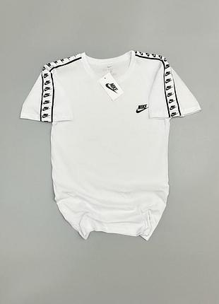 Футболка nike lampas біла