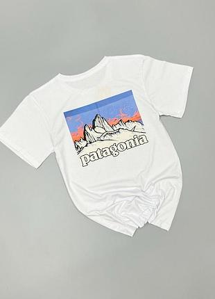 Футболка белая patagonia