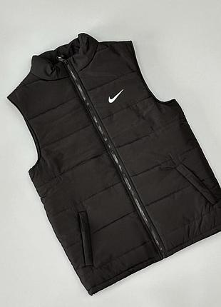 Жилетка nike чорна