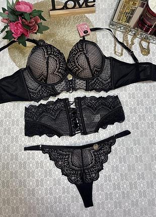 Шикарний комплект hunkemoller розкішний