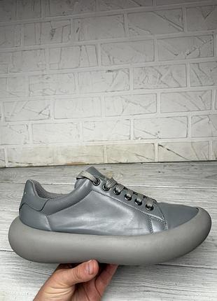 Модные стильные кроссовки от marni banana