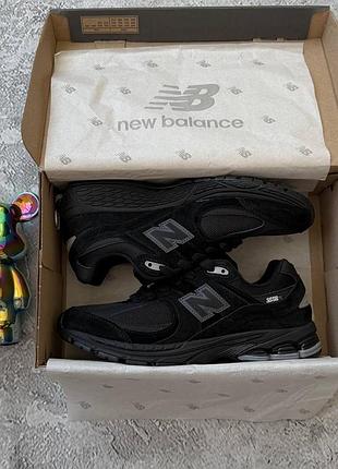 Чоловічі кросівки new balance 2002r