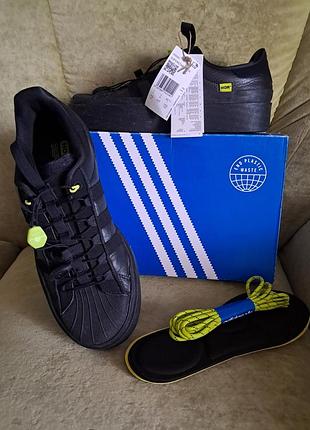 Кожаные кроссовки adidas 40-41