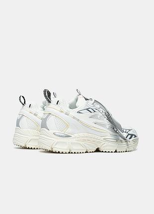 Right back white 4