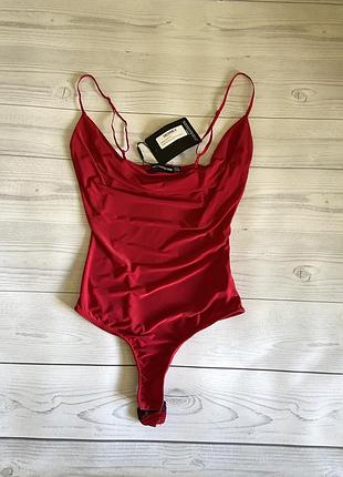 Красное гладкое боди prettylittlething
