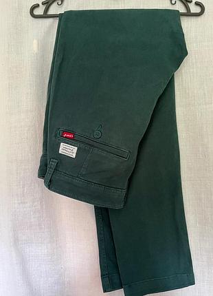 Чиносы levi's