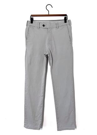 Класичні сірі брюки чінос uniqlo