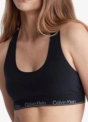 Чорний жіночий топ від бренду calvin klein