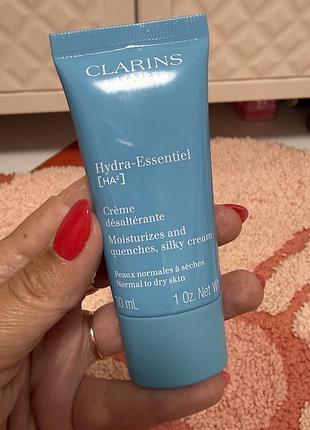 Увлажняющий крем для лица clarins hydra-essentiel [ha²] silky cream в объеме 30 мл.