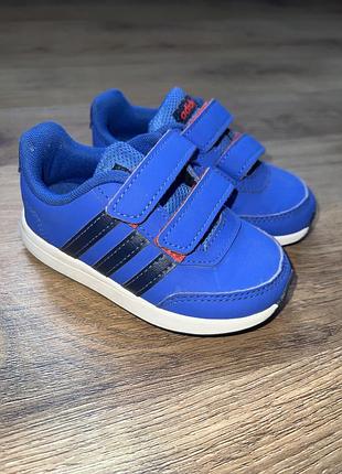 Кросівки adidas
