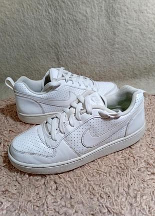 Кросівочки nike,37,5-38 розмір