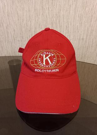 Кепка красная solothurn