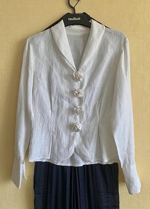 Красивая льняная блузка (100% linen) с пуговицами в виде цветов