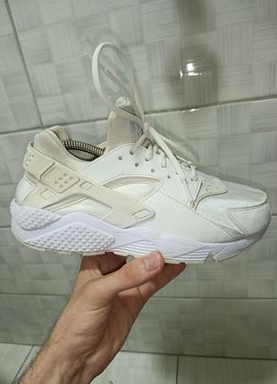 Жіночі  кросівки nike air huarache , розмір 42