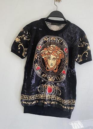 Versace .))