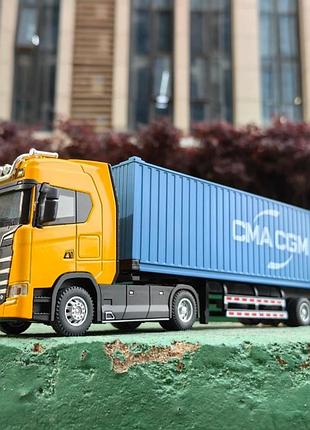 Машинка контейнеровоз scania. металлическая машинка.