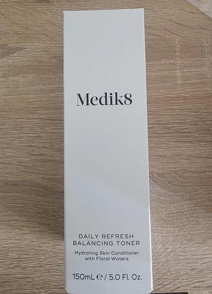 Зволожуючий тонік medik8 daily refresh balancing toner 150ml