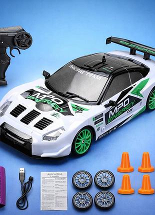 Радіокерована іграшкова машинка nissan gt-r для дрифту з повним приводом 4wd