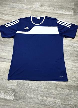 Чоловіча спортивна футболка adidas, розмір l.