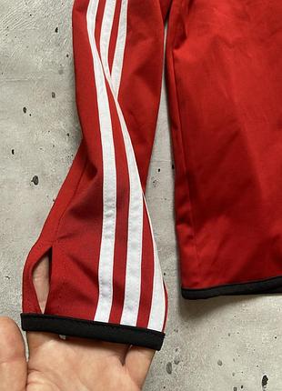 Червона олімпійка adidas 5