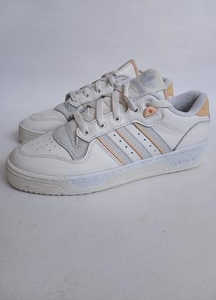 Кожаные кроссовки adidas