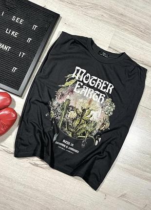 Футболка з принтом bershka