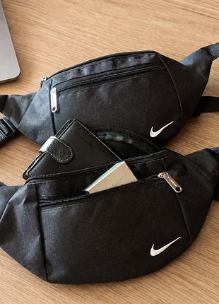 Мужская сумка на пояс. бананка nike classic. цвет: черный с принтом.