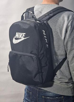 Міцний рюкзак nike для хлопчика підлітка в літній табір чи спорт