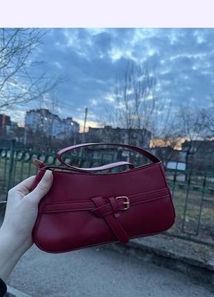 Червона жіноча сумка з ременем, нова