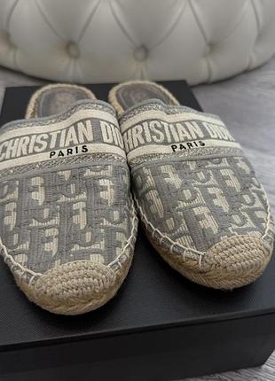Шльопки натуральні матеріали christian dior