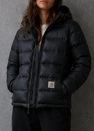 Пуховая курточка от бренда carhartt