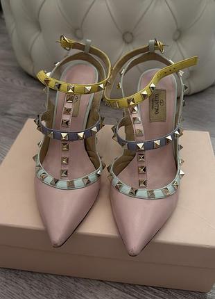 Туфлі valentino