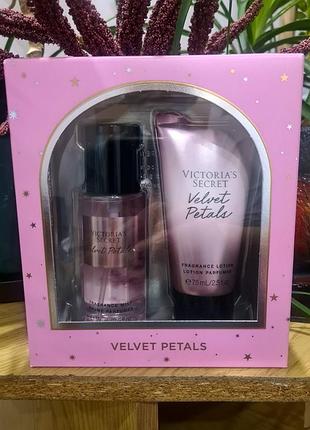 Розпродаж на все!!! victoria's secret velvet petals набір: спрей + лосьйон 75 мл, оригінал, новий 🎁