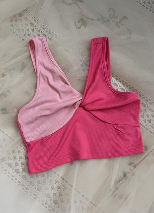Спортивний топ fresral у стилі color block
