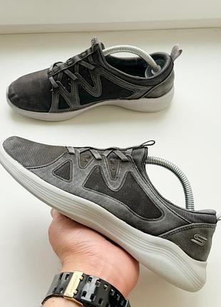 Женские серые кроссовки skechers envy