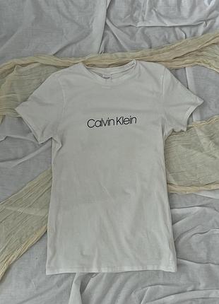 Футболка calvin klein