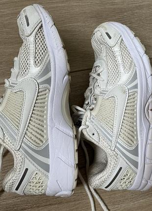 Жіночі кросівки на піні nike zoom vomero 5 / жіночі молочні легкі кросівки піна + сітка 38