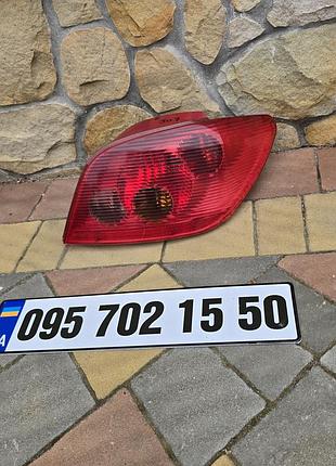 Задний фонарь стоп прав с платой peugeot 307,пежо 307