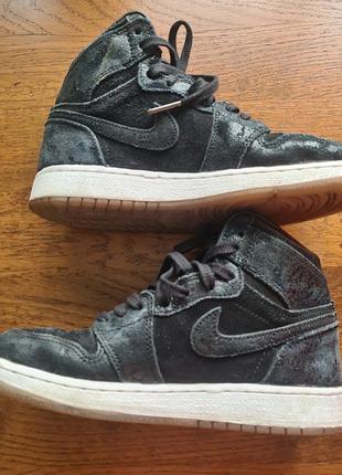 Розпродаж на все!!! кросівки nike air jordan 1 mid gs чорні, р. 35.5 (22,5 см)