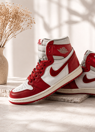 Кроссовки мужские nike air jordan 1 retro high og varsity red newstalgia chenille оригинал 40.5
