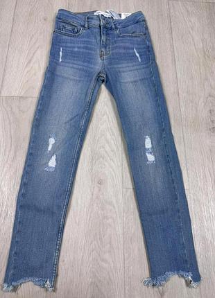 Джинсы zara, цвет голубой