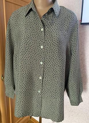 Жіноча блузка оливкового кольору.підійде на розмір 2xl,3xl.