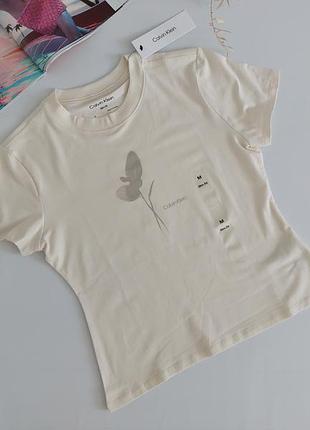 Женская трикотажная футболка calvin klein