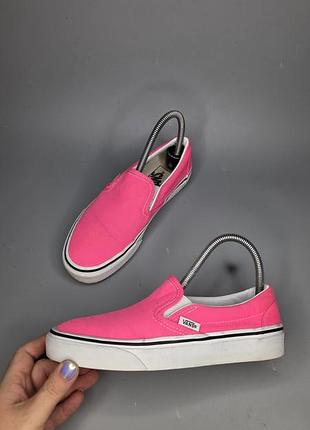 Яркие слипоны — модель vans classic slip-on в цвете neon pink