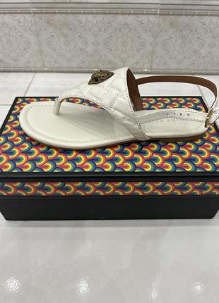 Kurt geiger босоніжки молочного кольору нові 3