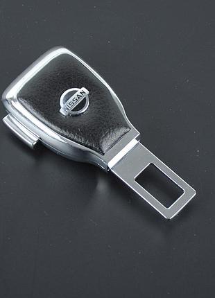 Заглушка ременя безпеки метал "nissan" (1шт) цинк.сплав + шкіра + вхід під ремінь (№5)